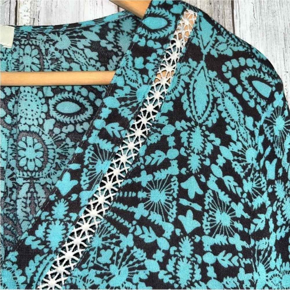 Umgee Mint Lace Tunic - Picture 4 of 5